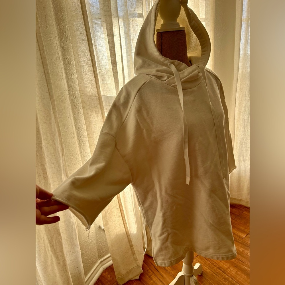 ALO Yoga short sleeve oversized cream white beige sweater cut off shirt - Picture 6 of 8